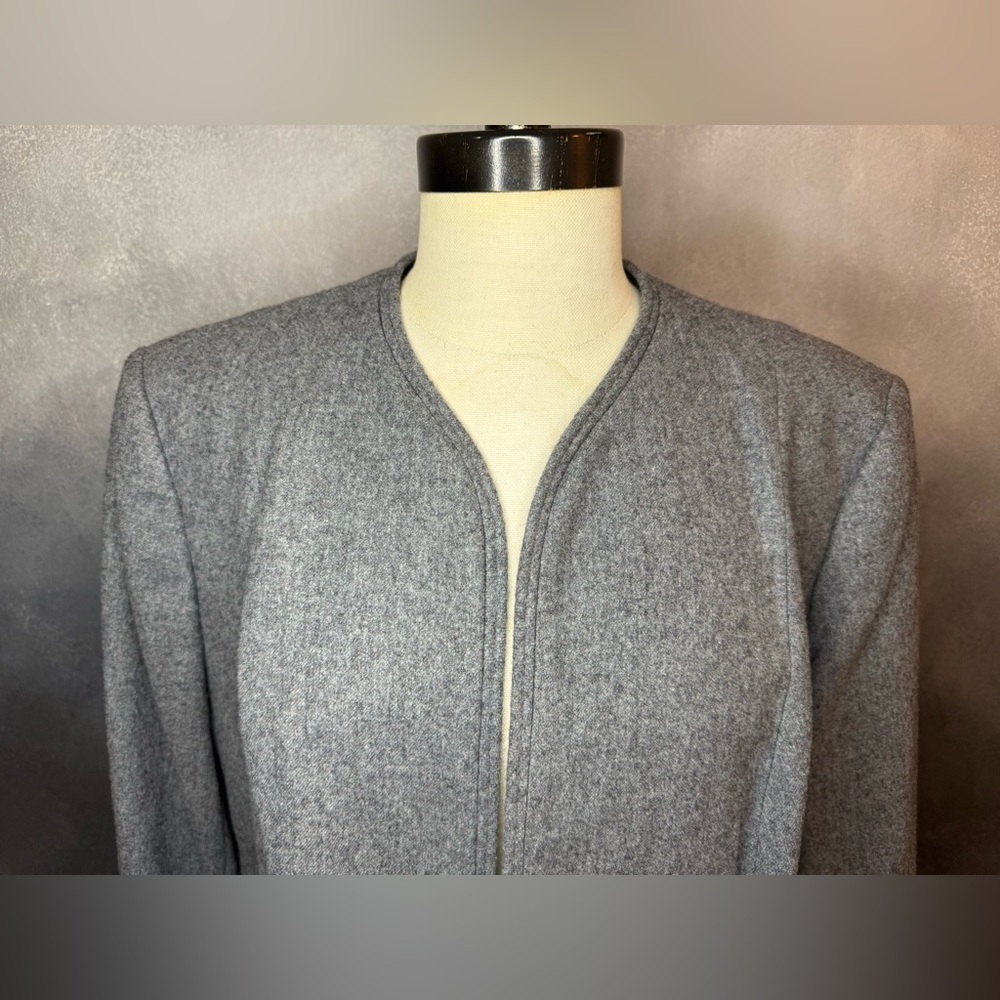 Pendleton Women’s Gray 100% Virgin Wool Blazer Jacket – Size 40 – Made in USA - Picture 2 of 10